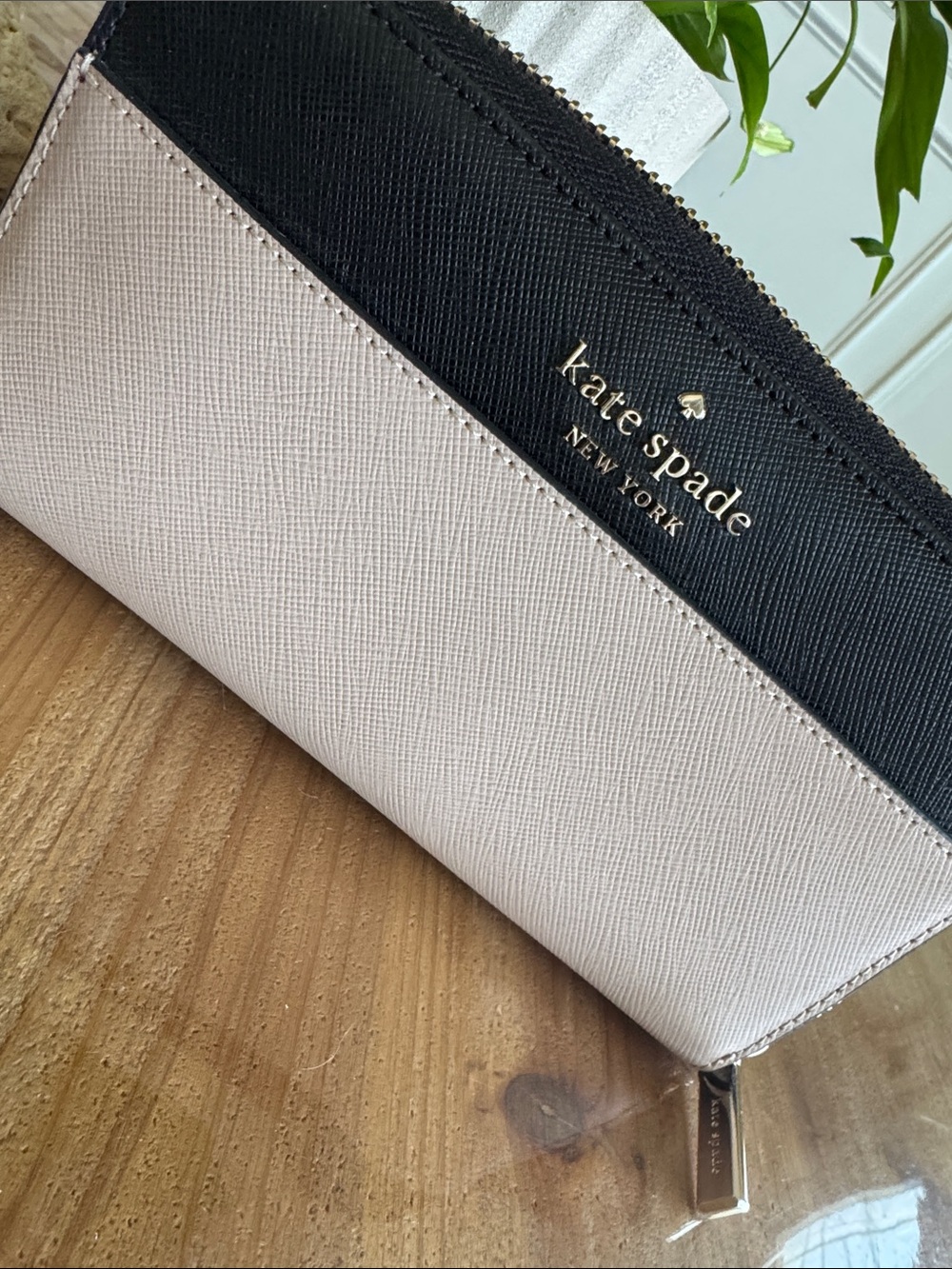 kate spade Two-Tone Zip Wallet in Black & Blush